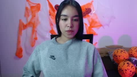 Kyra  online show from 10-18-25, 12:39