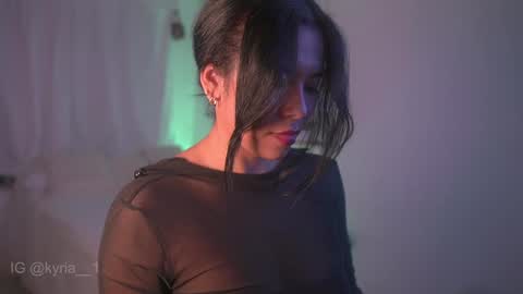 schedule 300 pm - 1100pm colombia time online show from 02-08-25, 03:52