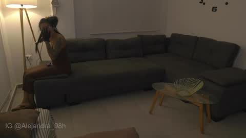 schedule 300 pm - 1100pm colombia time online show from 10-26-25, 12:16