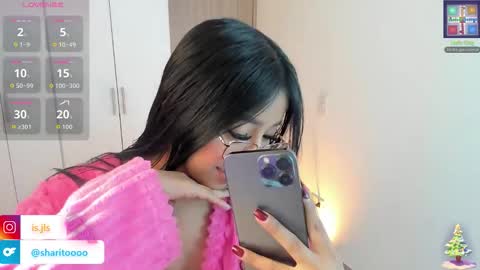 Snapshot of kyy_isa chatting on 12-18-25, 05:13 IG online show from 12-18-25, 05:13