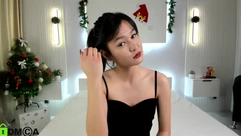 Snapshot of l1l_lola chatting on 01-05-25, 04:04 Ameli online show from 01-05-25, 04:04