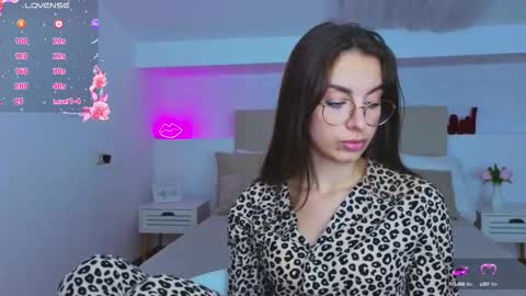 Margo  online show from 09-26-25, 11:09