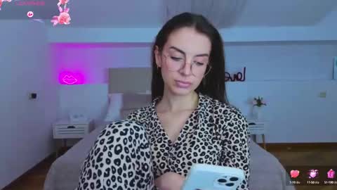 Margo  online show from 09-30-25, 09:09