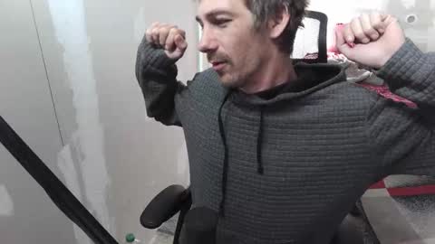 Snapshot of l1v1nth3dr3am chatting on 10-24-25, 01:51 l1v1nth3dr3am online show from 10-24-25, 01:51