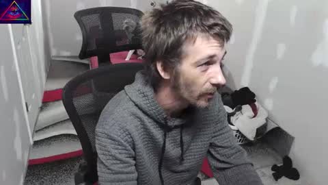 Snapshot of l1v1nth3dr3am chatting on 11-08-25, 05:07 l1v1nth3dr3am online show from 11-08-25, 05:07