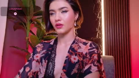 Snapshot of la_diabla_111_ chatting on 10-08-25, 12:03 Karime online show from 10-08-25, 12:03