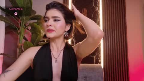 Snapshot of la_diabla_111_ chatting on 10-18-25, 11:55 Karime online show from 10-18-25, 11:55