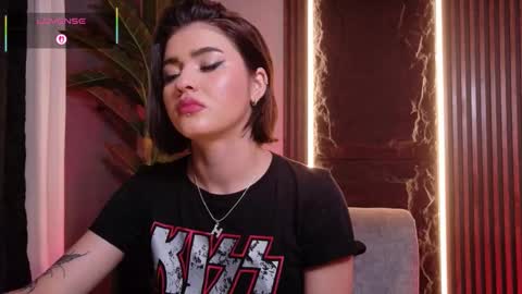 Snapshot of la_diabla_111_ chatting on 10-29-25, 11:56 Karime online show from 10-29-25, 11:56