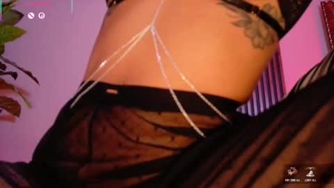 Snapshot of la_diabla_111_ chatting on 12-13-25, 07:53 Karime online show from 12-13-25, 07:53