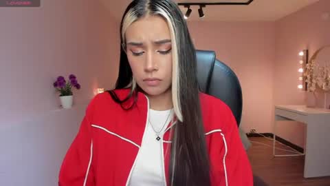 T A T I A N A online show from 06-15-26, 11:34