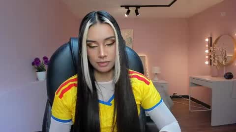 T A T I A N A online show from 06-17-26, 11:45