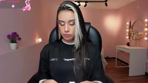 T A T I A N A online show from 06-25-26, 11:37