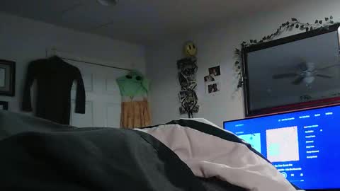 LA N JAY online show from 12-16-25, 05:45