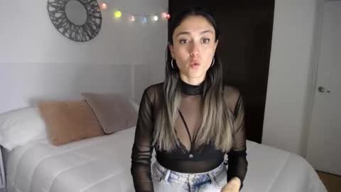 Catalina online show from 03-08-26, 02:37