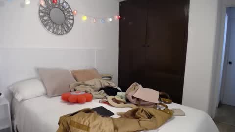 Catalina online show from 04-01-26, 02:34