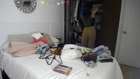 Catalina online show from 04-20-26, 03:31