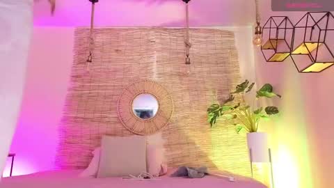 Cris  online show from 02-22-25, 12:08