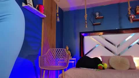 Cris  online show from 11-14-25, 11:09