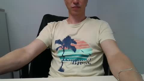 Snapshot of labelette007 chatting on 04-30-26, 02:01 labelette007 online show from 04-30-26, 02:01
