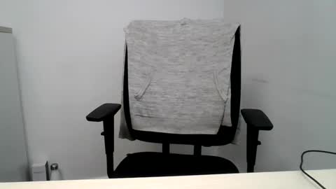 Snapshot of labelette007 chatting on 05-22-26, 11:38 labelette007 online show from 05-22-26, 11:38