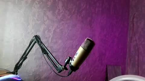 Snapshot of labour_guy chatting on 03-04-25, 04:27 Marco online show from 03-04-25, 04:27