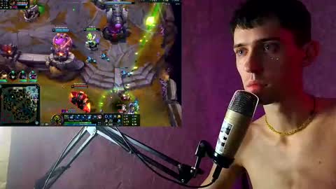 Snapshot of labour_guy chatting on 03-06-25, 01:05 Marco online show from 03-06-25, 01:05