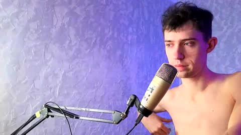 Snapshot of labour_guy chatting on 03-09-25, 12:31 Marco online show from 03-09-25, 12:31