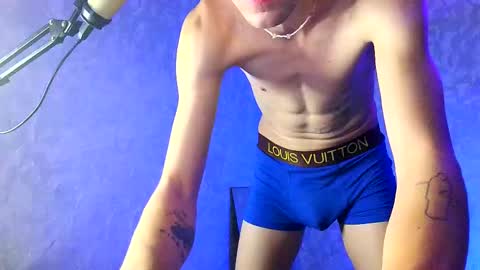 Snapshot of labour_guy chatting on 03-10-25, 01:56 Marco online show from 03-10-25, 01:56