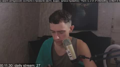 Snapshot of labour_guy chatting on 09-13-25, 01:38 Marco online show from 09-13-25, 01:38