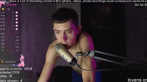 Snapshot of labour_guy chatting on 10-09-25, 07:56 Marco online show from 10-09-25, 07:56