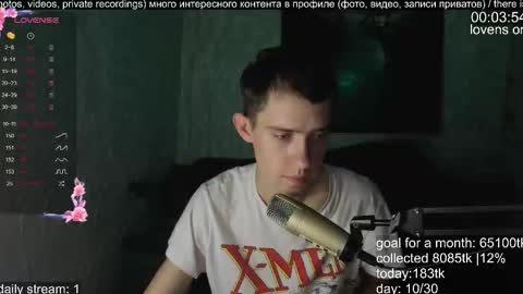 Snapshot of labour_guy chatting on 10-12-25, 08:19 Marco online show from 10-12-25, 08:19