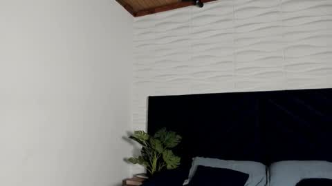 Snapshot of labrinthteasing chatting on 10-02-25, 02:46 labrinthteasing online show from 10-02-25, 02:46