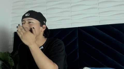 Snapshot of labrinthteasing chatting on 10-20-25, 12:16 labrinthteasing online show from 10-20-25, 12:16