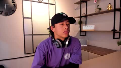 Snapshot of labrinthteasing chatting on 10-28-25, 12:19 labrinthteasing online show from 10-28-25, 12:19