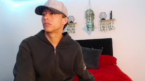 labrinthteasing online show from 04-12-26, 07:30