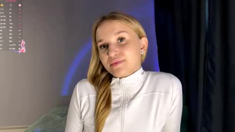 Snapshot of ladawndepippo chatting on 09-13-25, 03:23 Sofia online show from 09-13-25, 03:23