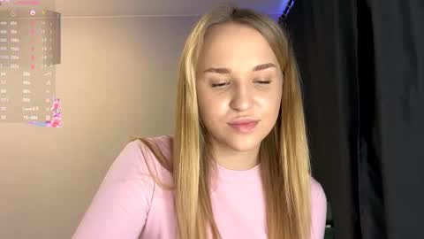 Snapshot of ladawndepippo chatting on 10-07-25, 10:34 Sofia online show from 10-07-25, 10:34