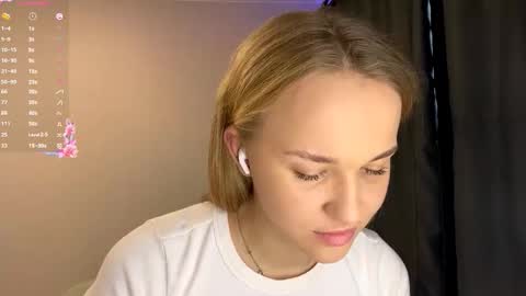 Snapshot of ladawndepippo chatting on 10-13-25, 10:37 Sofia online show from 10-13-25, 10:37