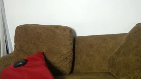 Mia online show from 03-12-26, 06:25