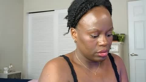 Snapshot of ladiosa_selene chatting on 06-27-26, 08:58 La Diosa Selene online show from 06-27-26, 08:58