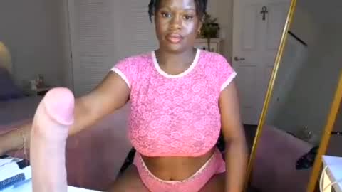Snapshot of ladiosa_selene chatting on 07-14-26, 02:05 La Diosa Selene online show from 07-14-26, 02:05