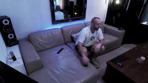 Hectic online show from 12-31-24, 08:02