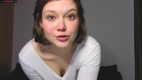 lady_birdd online show from 04-13-26, 04:23