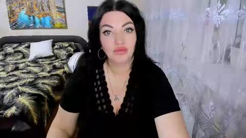 lady_boom_ online show from 04-17-26, 05:49