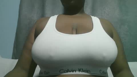 Snapshot of lady_dearra chatting on 10-26-25, 03:34 lady_dearra online show from 10-26-25, 03:34