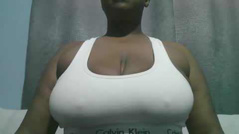 Snapshot of lady_dearra chatting on 10-31-25, 05:30 lady_dearra online show from 10-31-25, 05:30