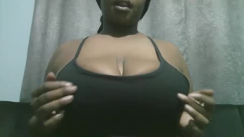 Snapshot of lady_dearra chatting on 11-04-25, 04:00 lady_dearra online show from 11-04-25, 04:00