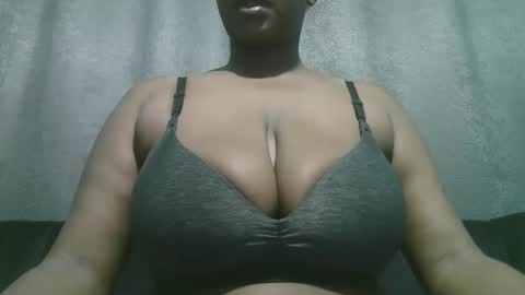 Snapshot of lady_dearra chatting on 12-15-25, 02:49 lady_dearra online show from 12-15-25, 02:49