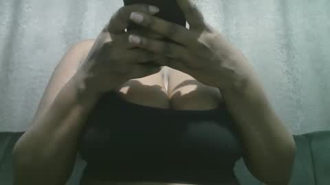 Snapshot of lady_dearra chatting on 12-17-25, 03:23 lady_dearra online show from 12-17-25, 03:23