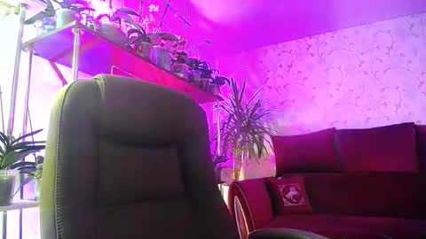 Lady Gloria online show from 11-11-25, 07:08